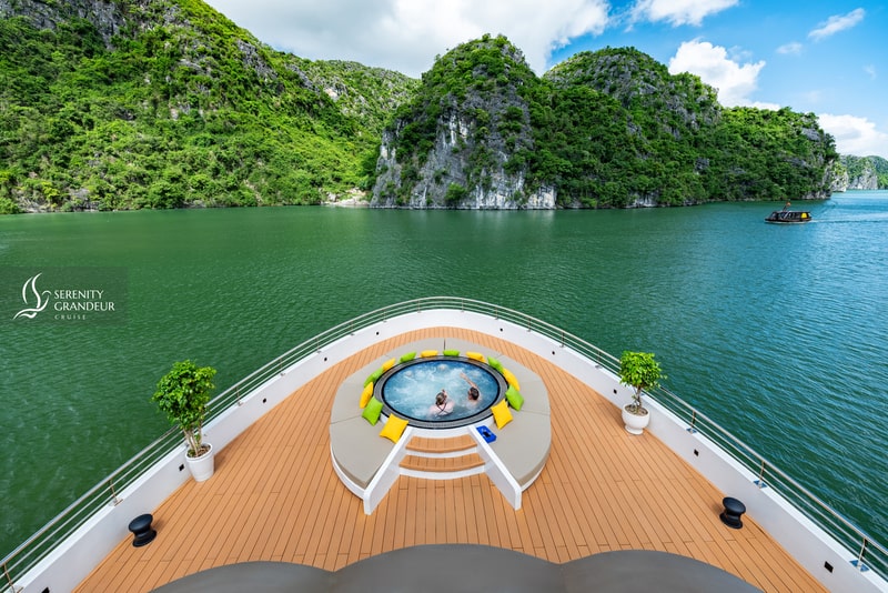 Check-in du thuyền Serenity Grandeur Check-in du thuyền Serenity Grandeur