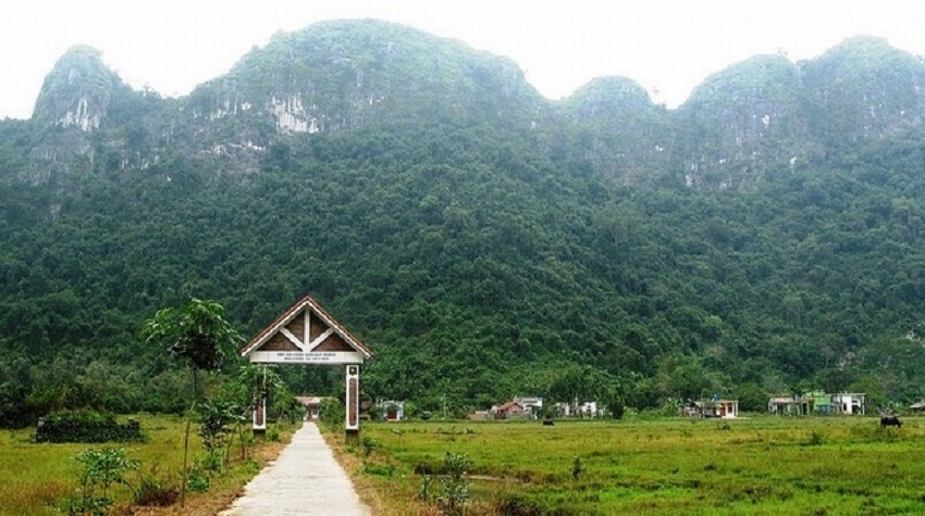 Làng Việt Hải -tour Cát Bà 3 ngày 2 đêm tour-cat-ba-3-ngay-2-dem-lang-viet-hai