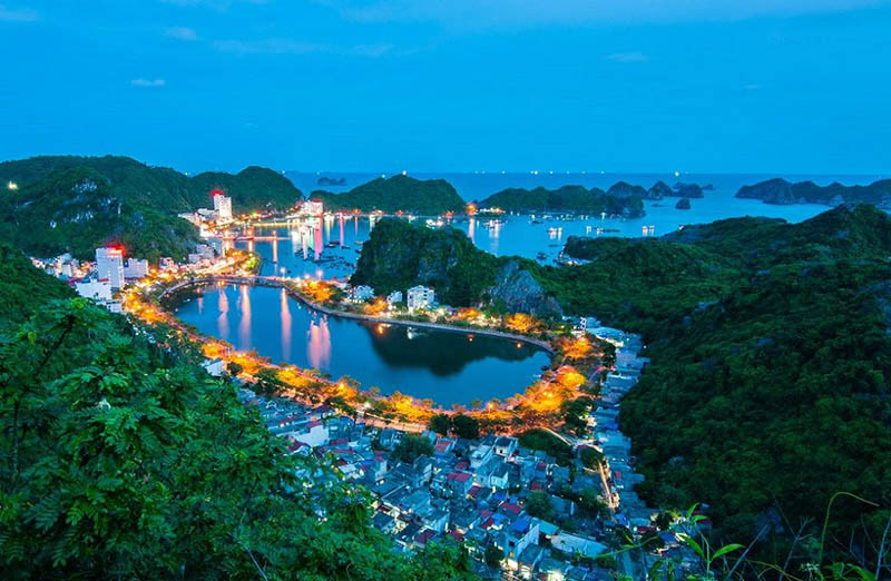 Thị Trấn Cát Bà