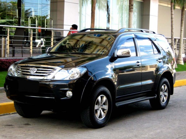 7-seat Car Noi Bai Airport Pick-up or See-off