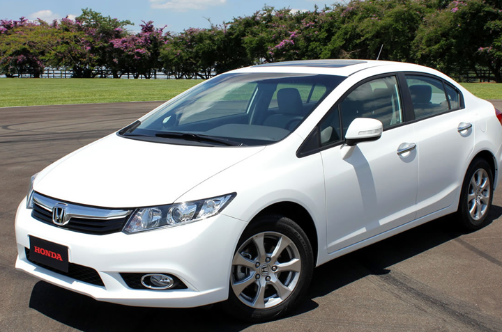 4-seat Car Noi Bai Airport Pick-up or See-off
