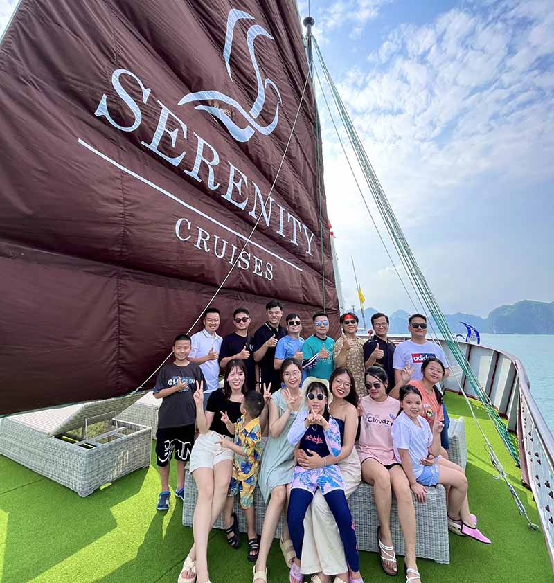 Check In Du thuyền Serenity Premium Check In Du thuyền Serenity Premium