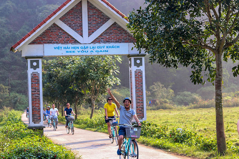 Làng Việt Hải Cát Bà