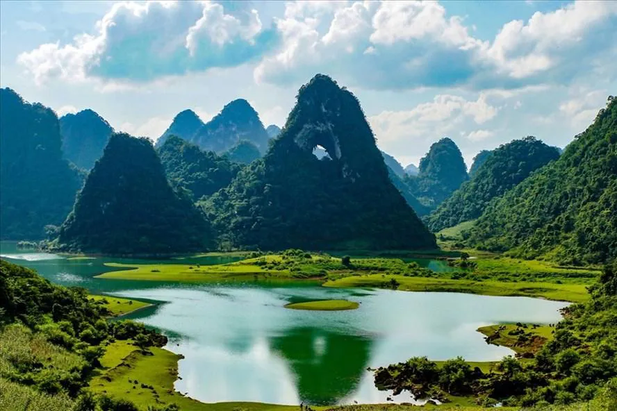 Hanoi to Cao Bang & Ba Be Lake 4 Days 3 Nights Tour